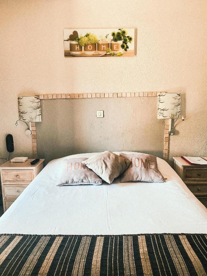 Auberge Des Pins توريت المظهر الخارجي الصورة