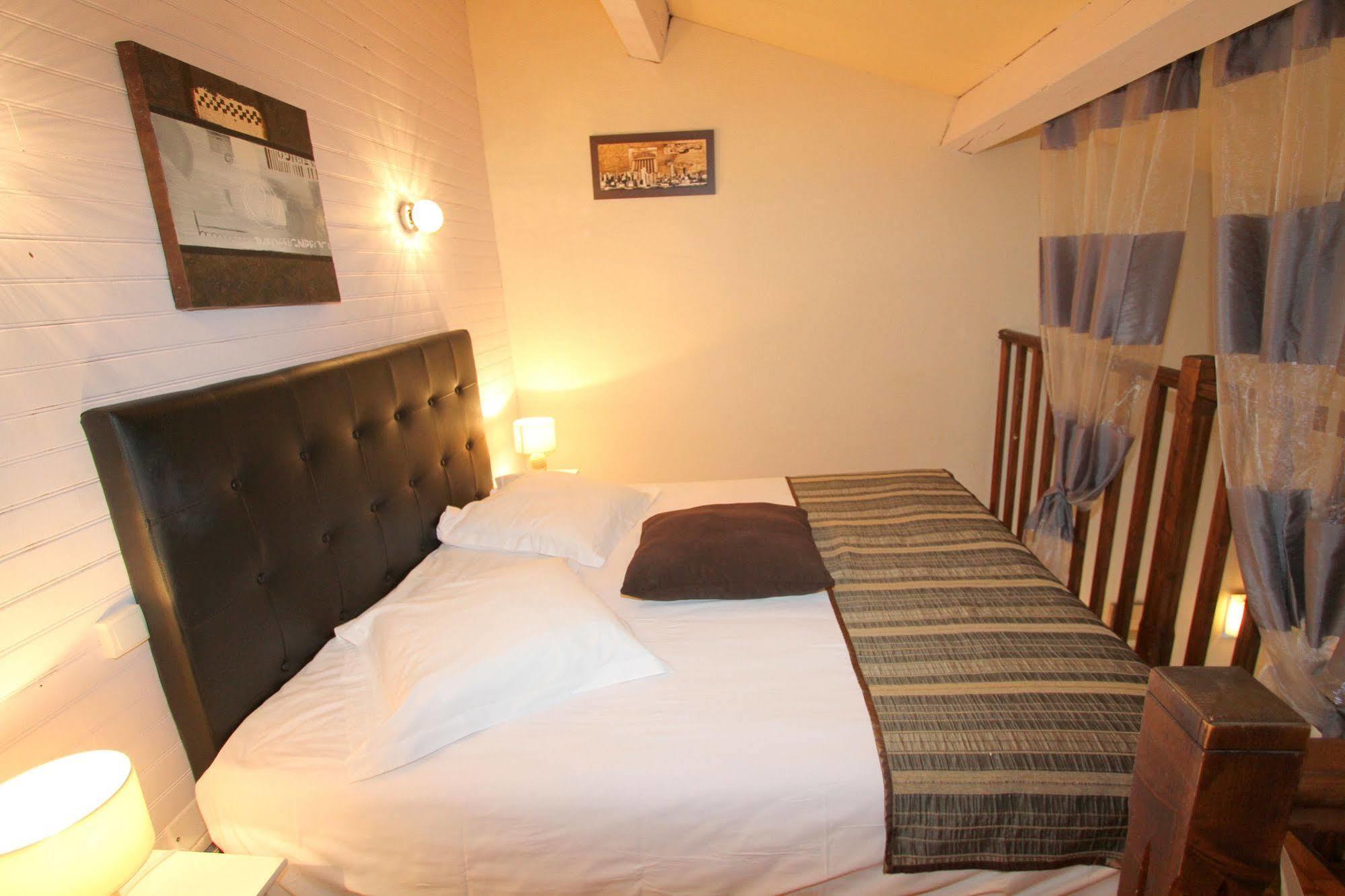 Auberge Des Pins توريت المظهر الخارجي الصورة