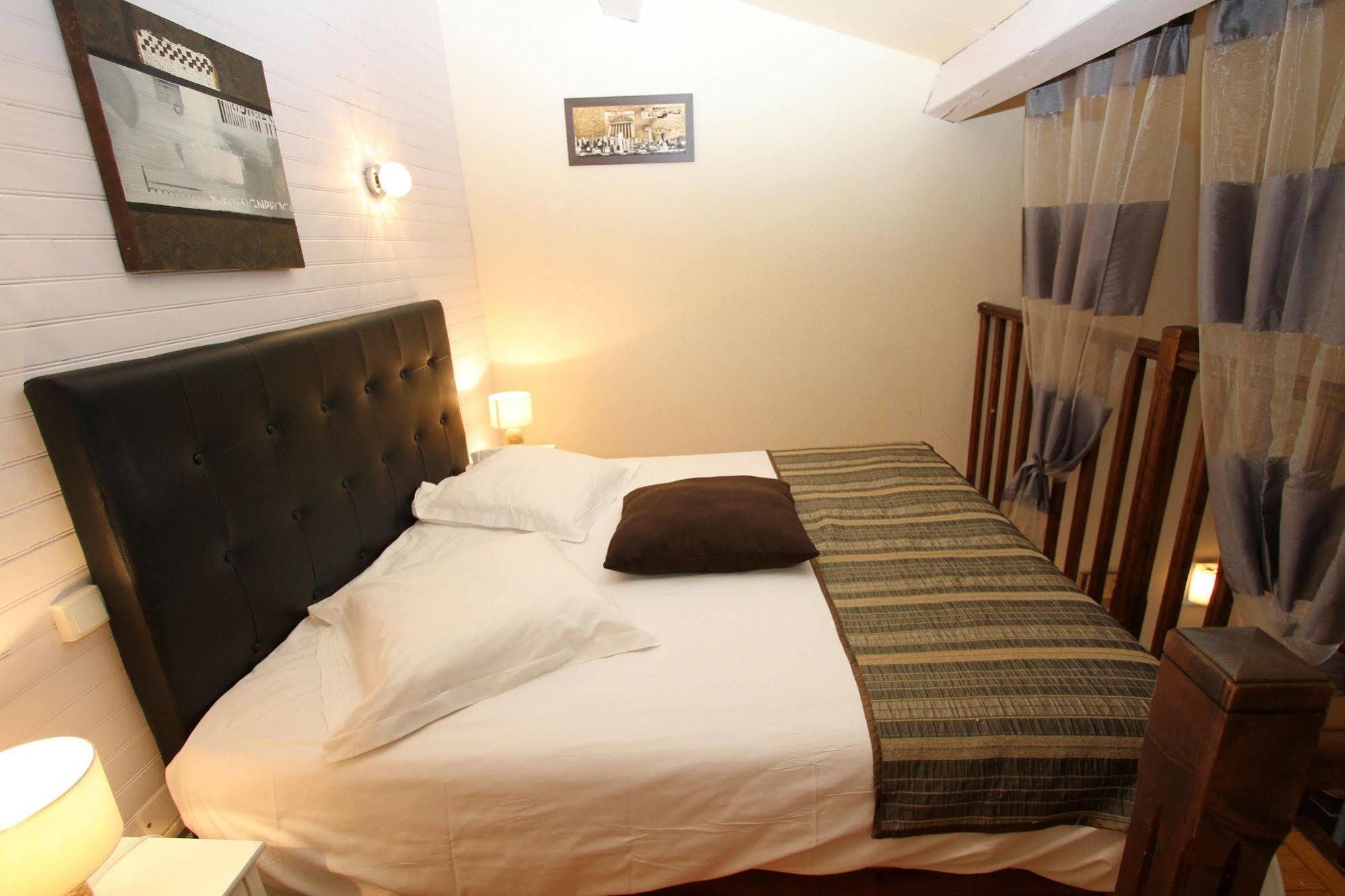 Auberge Des Pins توريت المظهر الخارجي الصورة