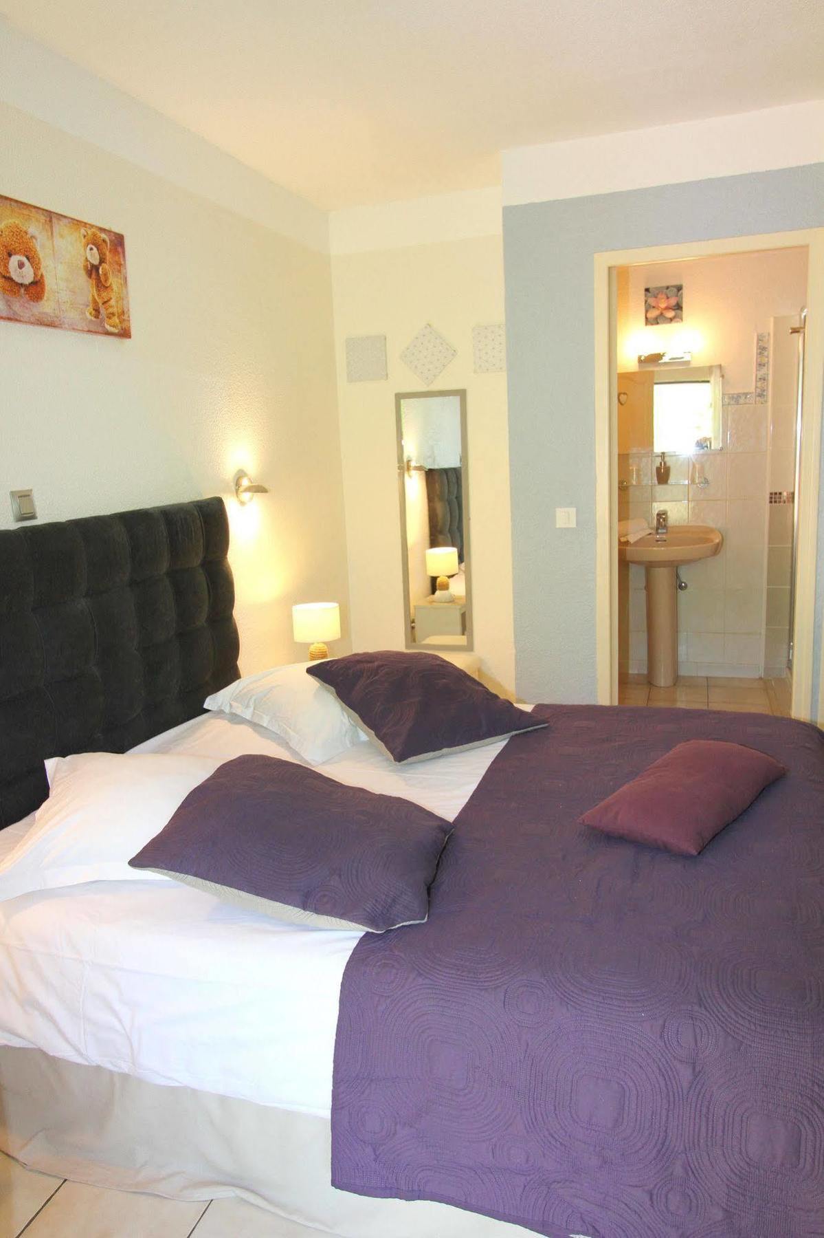 Auberge Des Pins توريت المظهر الخارجي الصورة